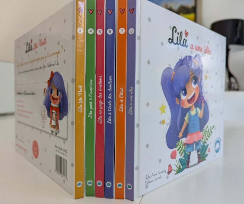 la collection lila signe avec bébé